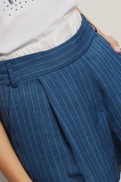 Gonne & Shorts^Gaëlle Short con piegoni e tasche nel fianco e boxer elastico • - Paris Blue