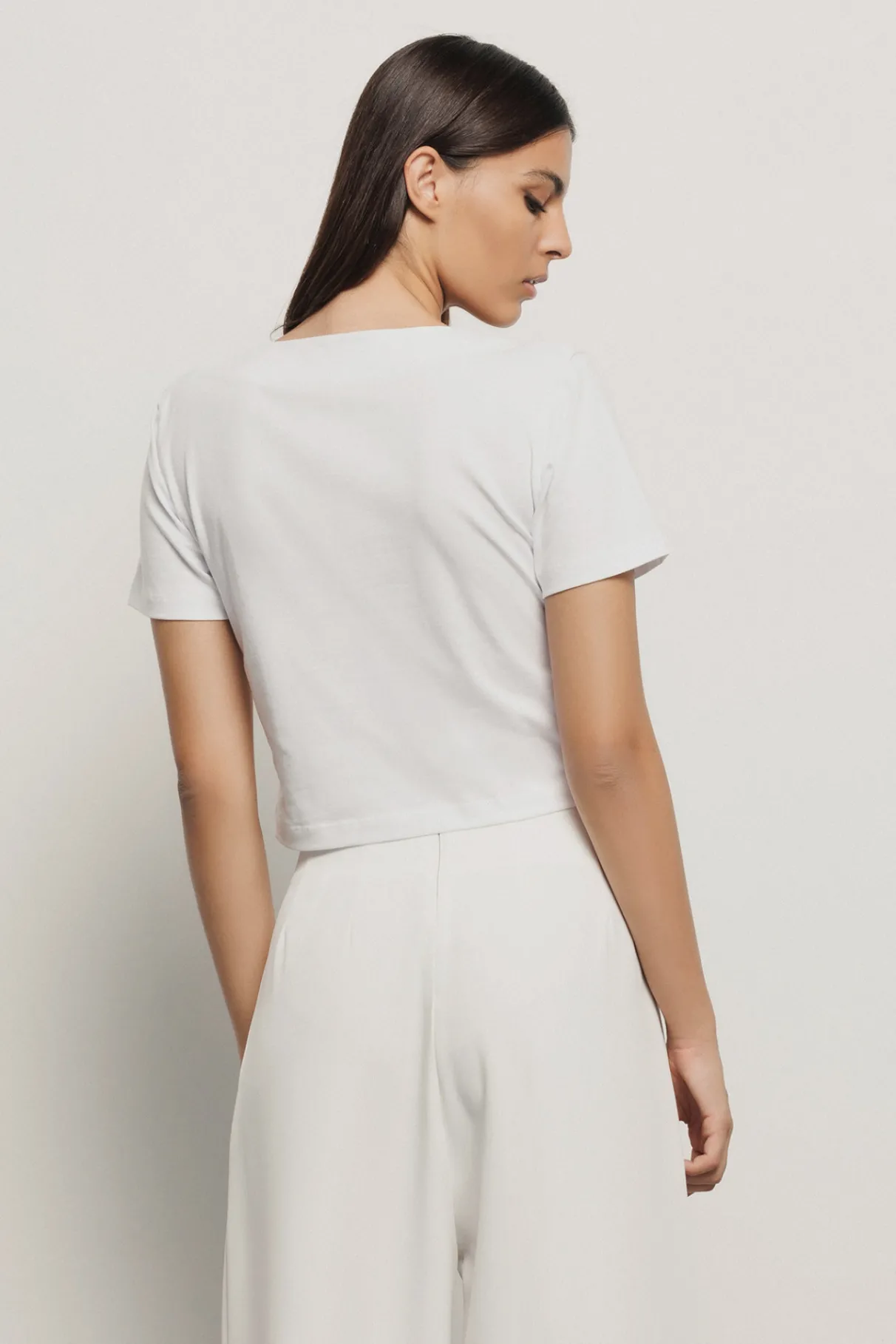 T-Shirt^Gaëlle T-shirt crop con dettaglio scollo quadrato con bottoni oro logati • - Paris Bianco